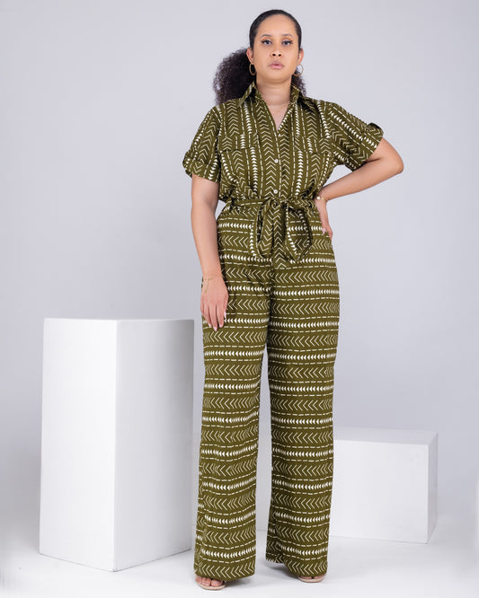 Chemise et pantalon kaki